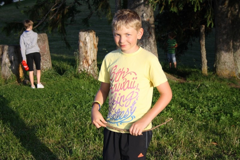 Village Camps International Summer Camp Leysin, Switzerland 2025-08-09 https://www.villagecamps.com/journals_admin/images/706-14-campfire (2).jpg